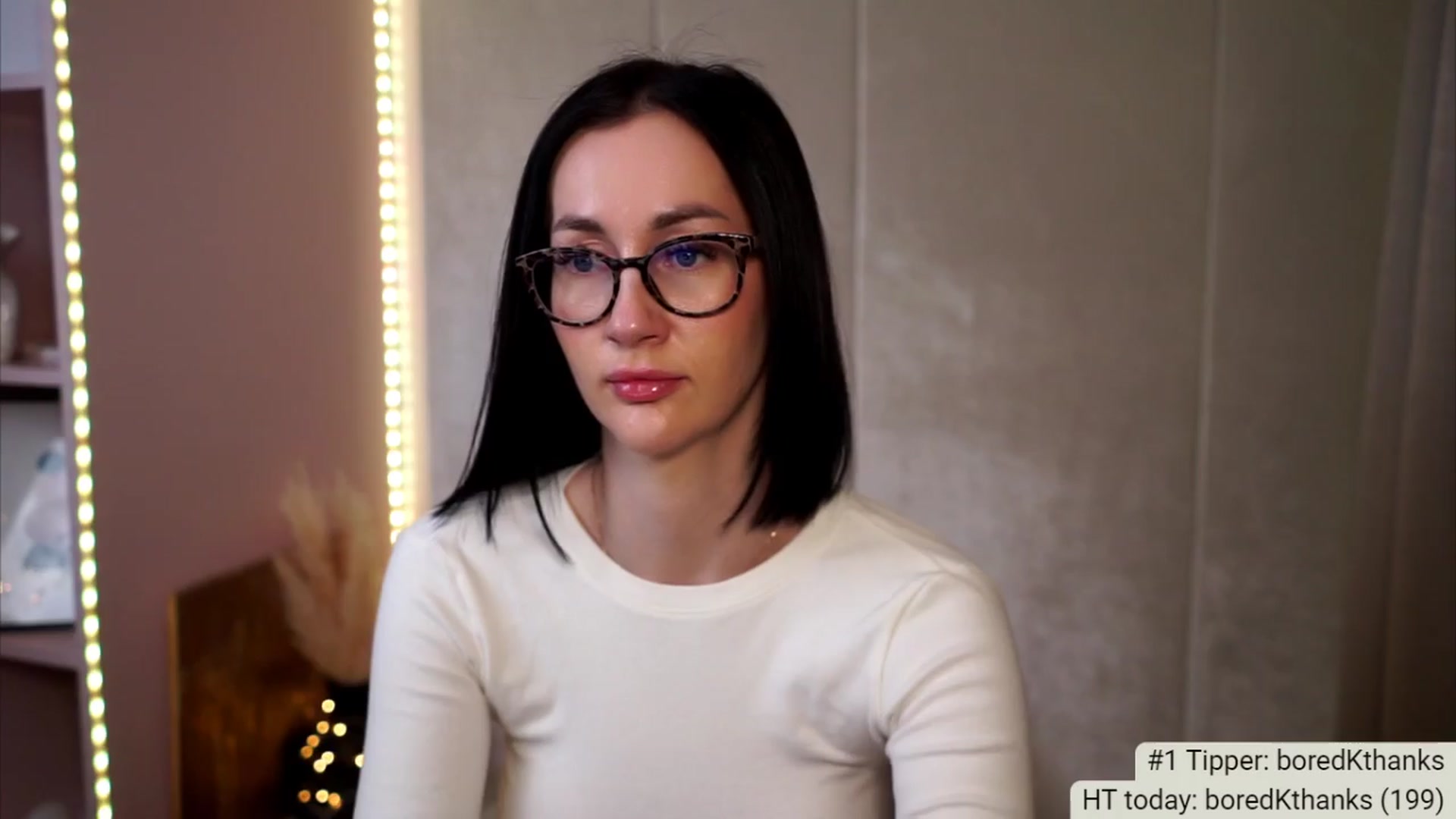 Gallery image thumbnail from Queen_Dasha's myfreecams stream on, 04/10/2024, 18:06 image 16 of 20