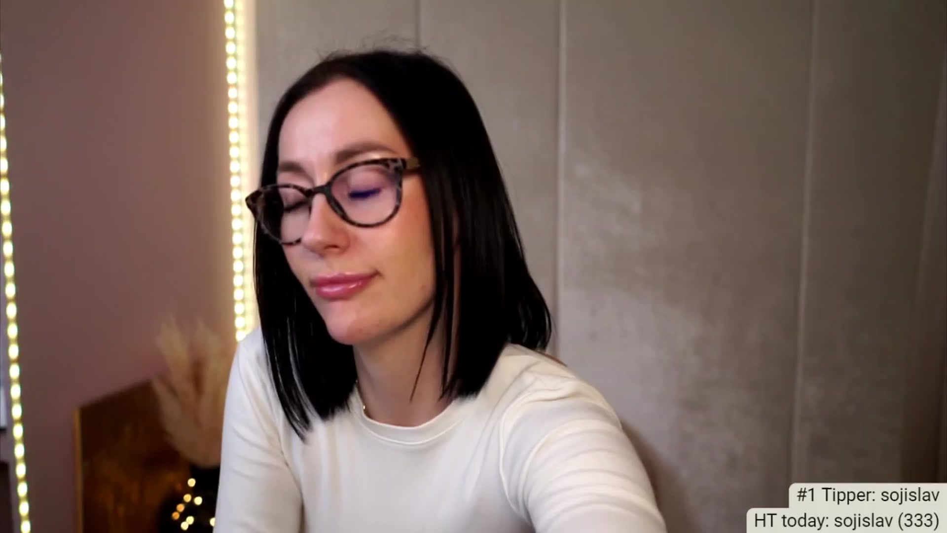 Gallery image thumbnail from Queen_Dasha's myfreecams stream on, 04/10/2024, 20:36 image 15 of 20
