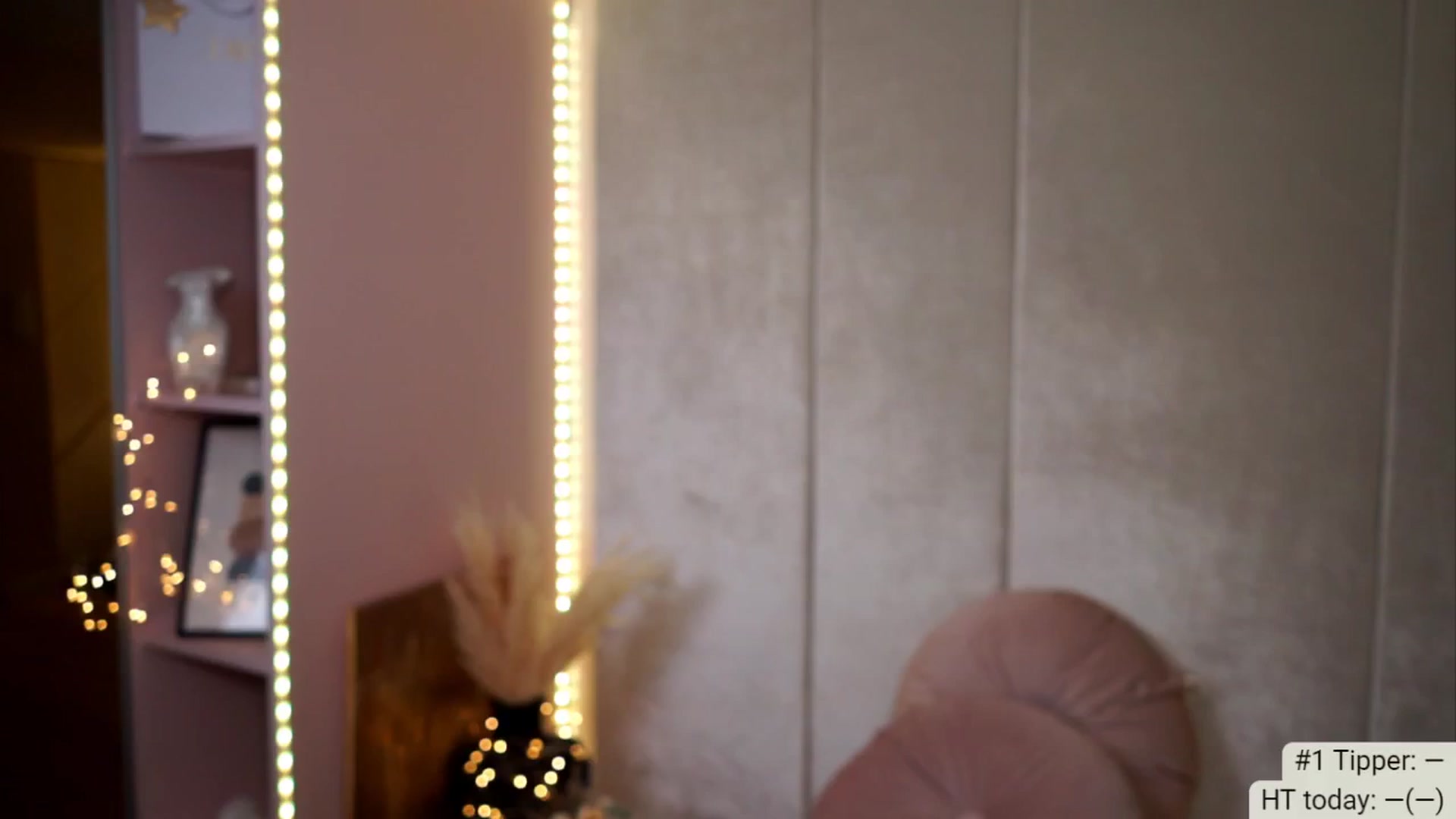 Gallery image thumbnail from Queen_Dasha's myfreecams stream on, 04/17/2024, 16:21 image 12 of 20