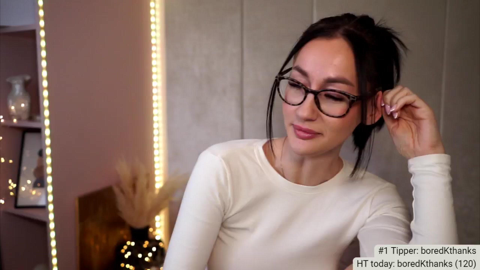 Gallery image thumbnail from Queen_Dasha's myfreecams stream on, 04/22/2024, 19:47 image 11 of 20