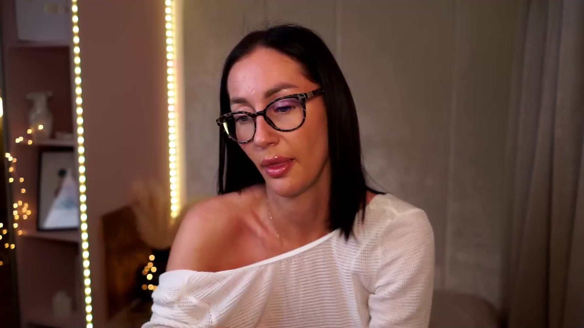 Gallery image thumbnail from Queen_Dasha's myfreecams stream on, 07/23/2024, 21:24 image 16 of 20