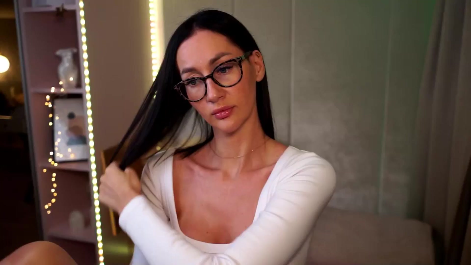 Gallery image thumbnail from Queen_Dasha's myfreecams stream on, 09/19/2024, 20:21 image 19 of 20