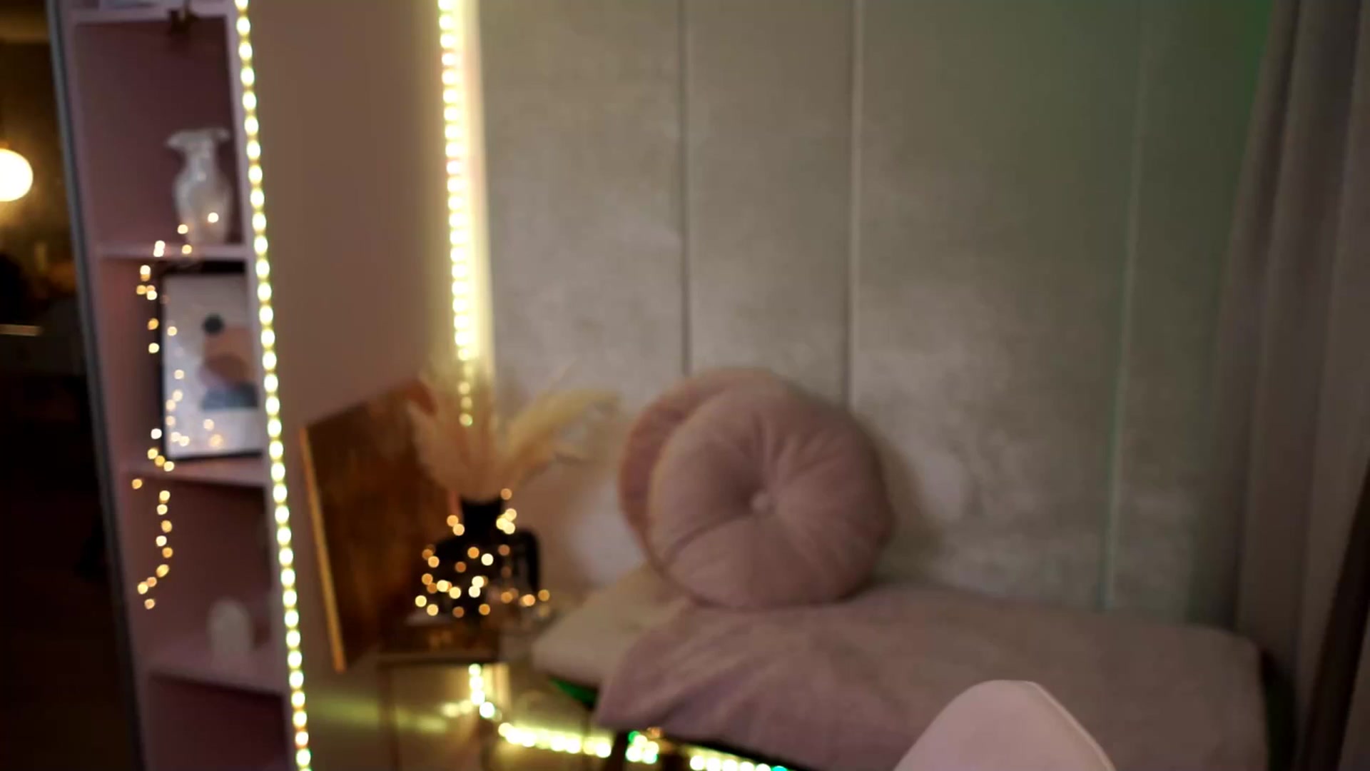 Gallery image thumbnail from Queen_Dasha's myfreecams stream on, 09/19/2024, 21:44 image 7 of 20