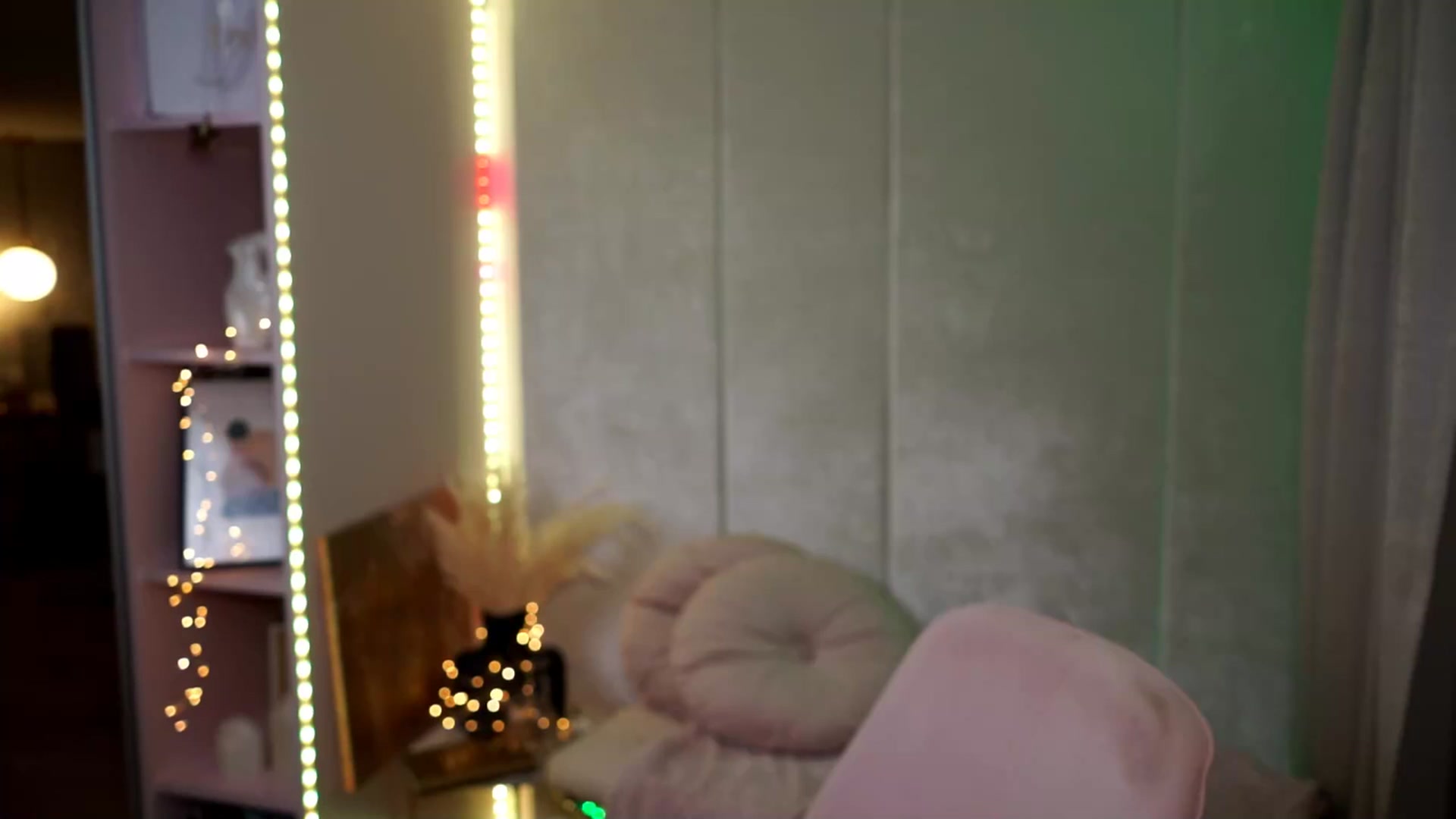 Gallery image thumbnail from Queen_Dasha's myfreecams stream on, 11/07/2024, 19:53 image 13 of 20