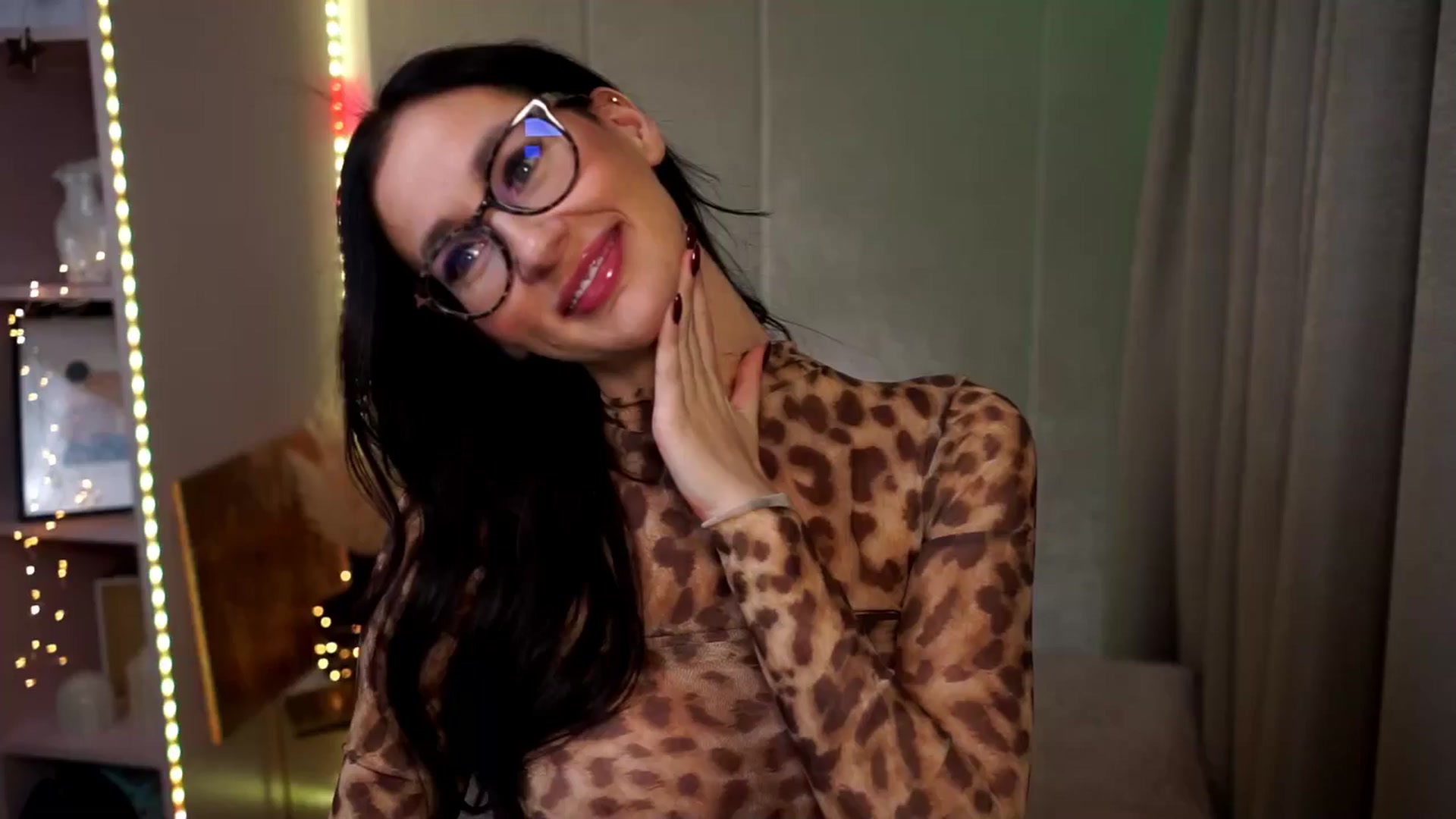 Gallery image thumbnail from Queen_Dasha's myfreecams stream on, 12/06/2024, 23:37 image 11 of 20