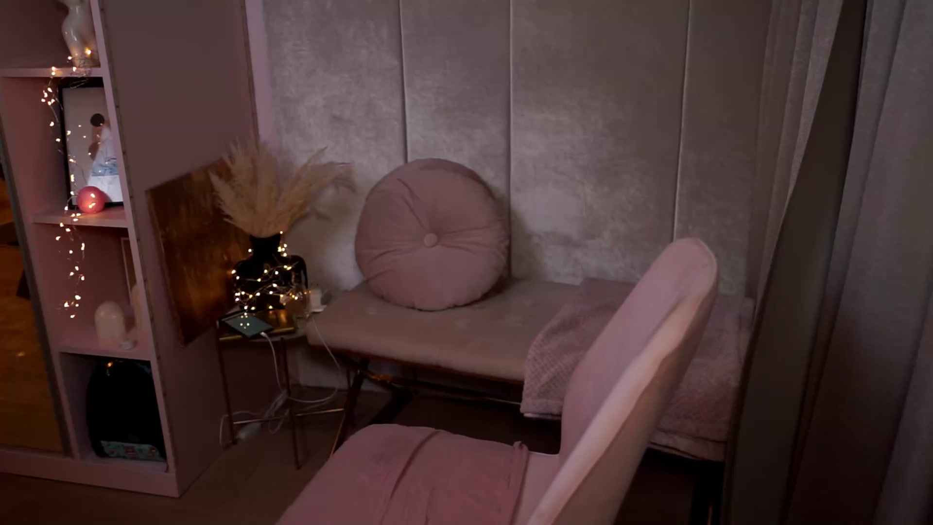 Gallery image thumbnail from Queen_Dasha's myfreecams stream on, 01/18/2025, 13:24 image 5 of 20