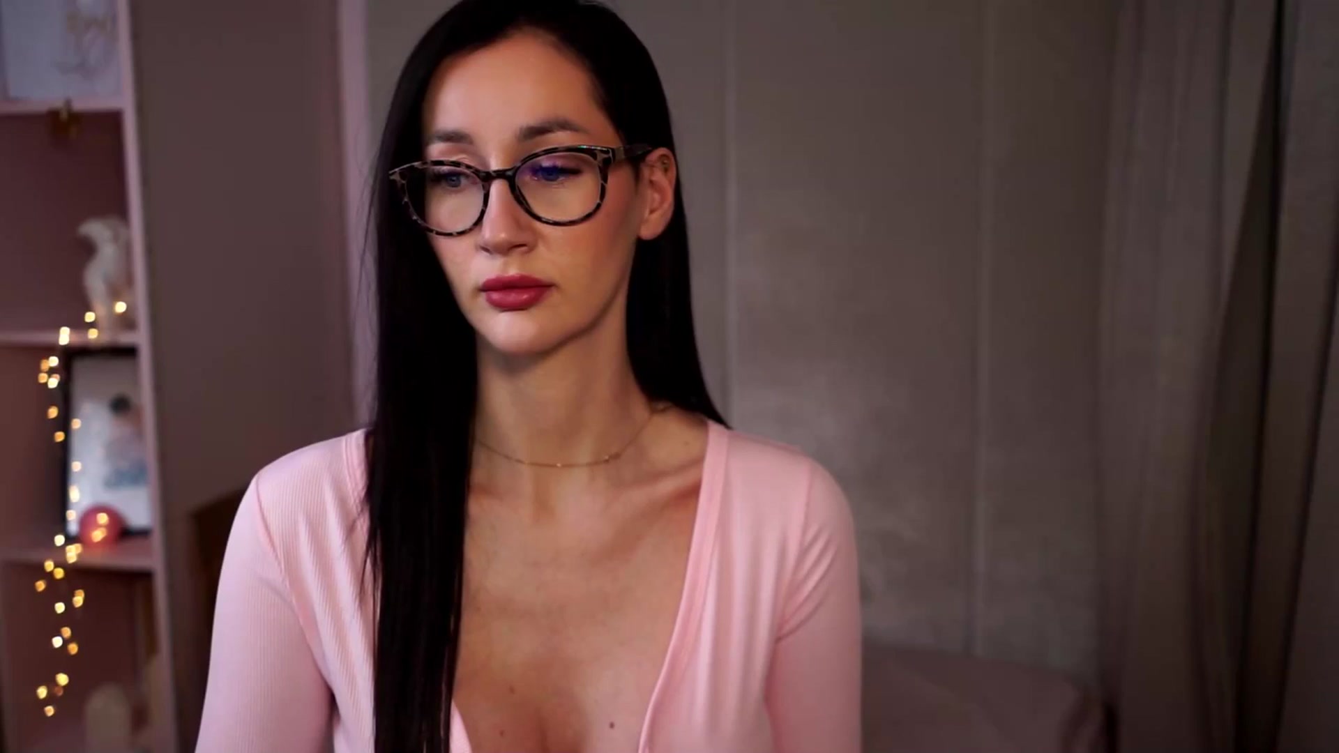 Gallery image thumbnail from Queen_Dasha's myfreecams stream on, 01/25/2025, 22:21 image 10 of 20