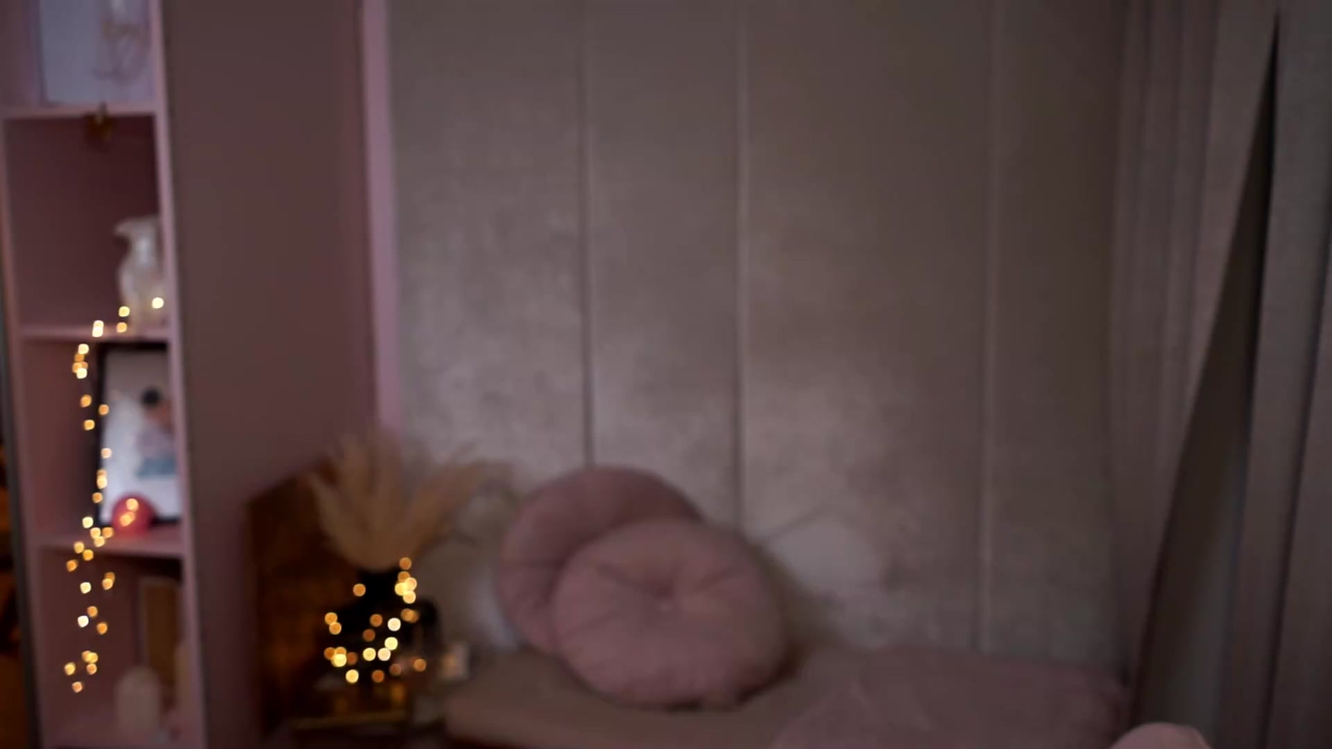 Gallery image thumbnail from Queen_Dasha's myfreecams stream on, 02/08/2025, 22:01 image 8 of 20