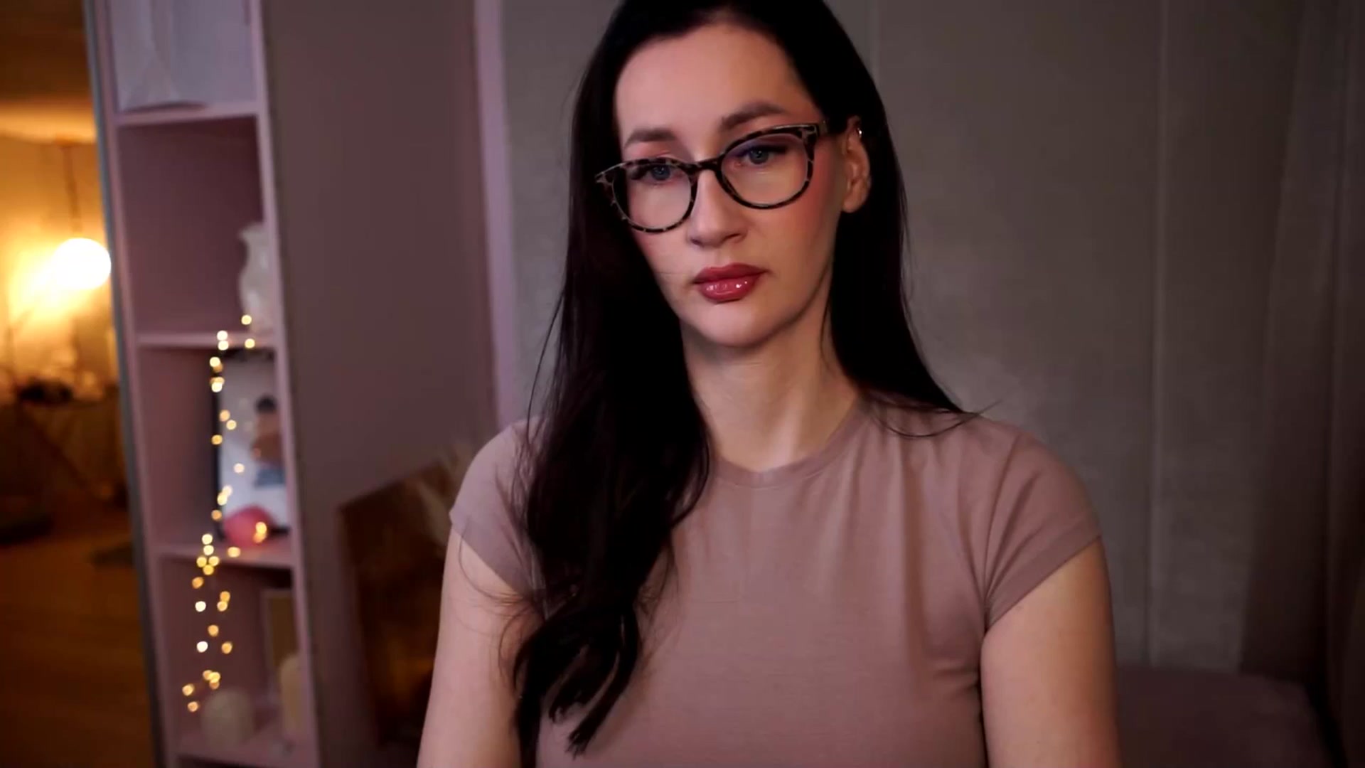 Gallery image thumbnail from Queen_Dasha's myfreecams stream on, 05/17/2025, 19:06 image 1 of 20