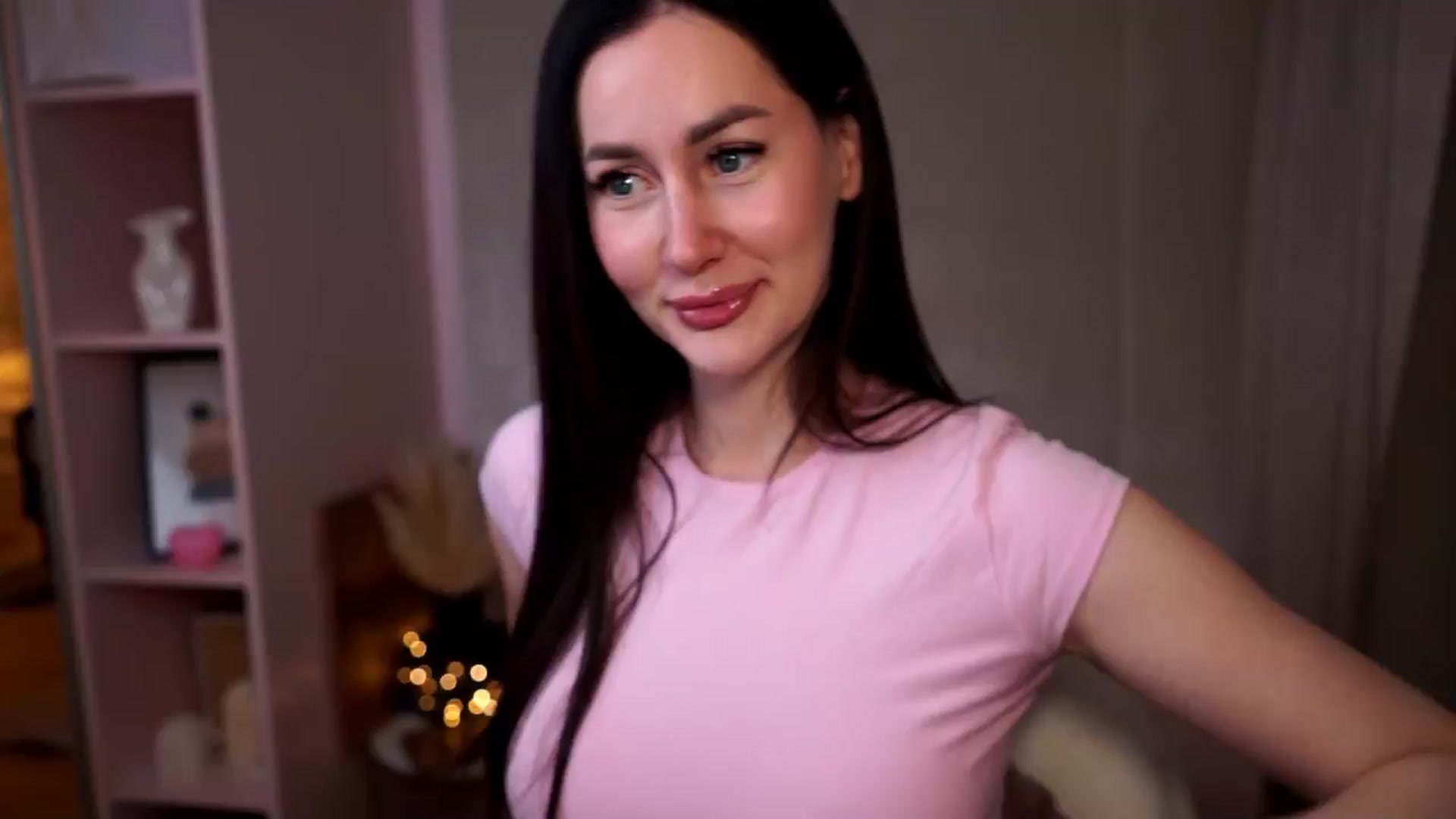 Gallery image thumbnail from Queen_Dasha's myfreecams stream on, 07/18/2025, 17:36 image 11 of 20