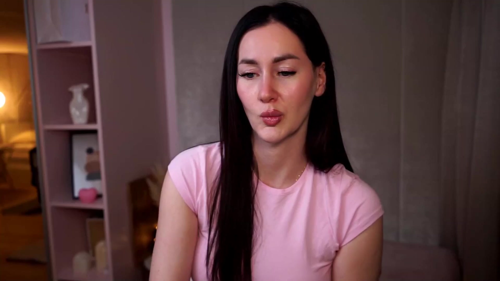 Gallery image thumbnail from Queen_Dasha's myfreecams stream on, 07/18/2025, 20:13 image 17 of 20