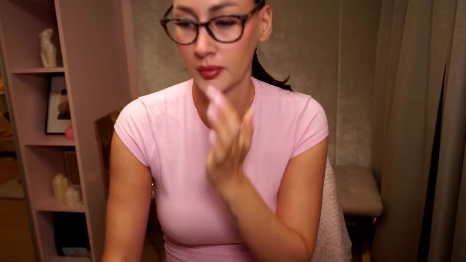 Gallery image thumbnail from Queen_Dasha's myfreecams stream on, 10/12/2025, 18:00 image 16 of 20