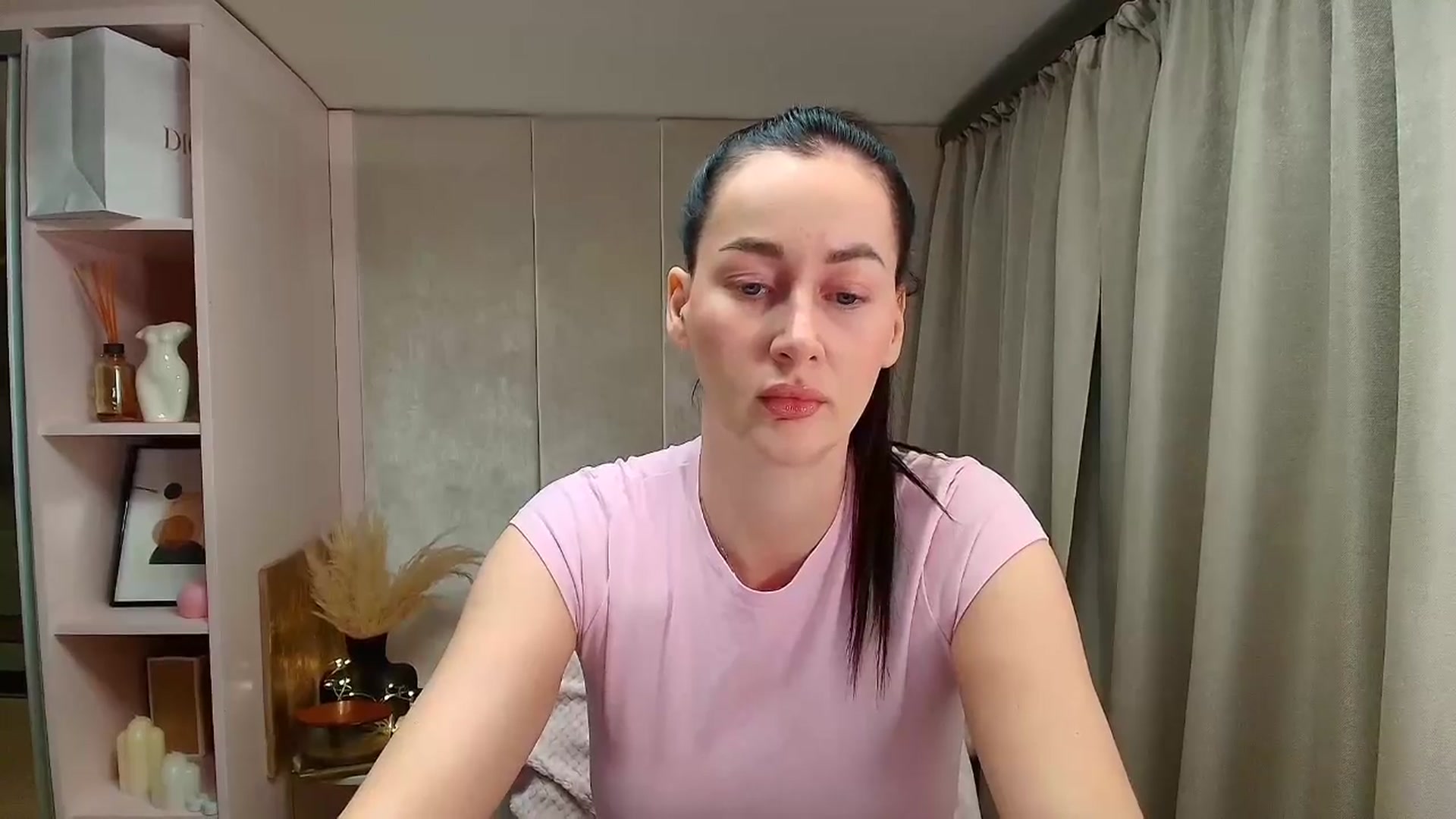Gallery image thumbnail from Queen_Dasha's myfreecams stream on, 03/19/2026, 22:04 image 5 of 20