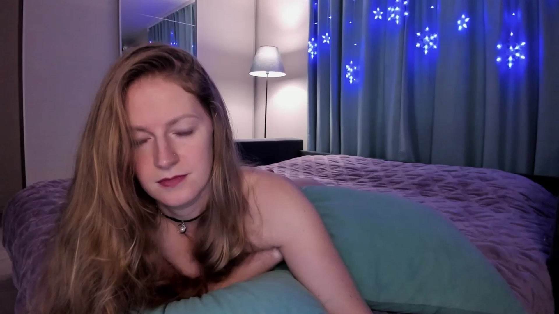 Gallery image thumbnail from Queen__Diana's myfreecams stream on, 12/15/2025, 06:05 image 18 of 20
