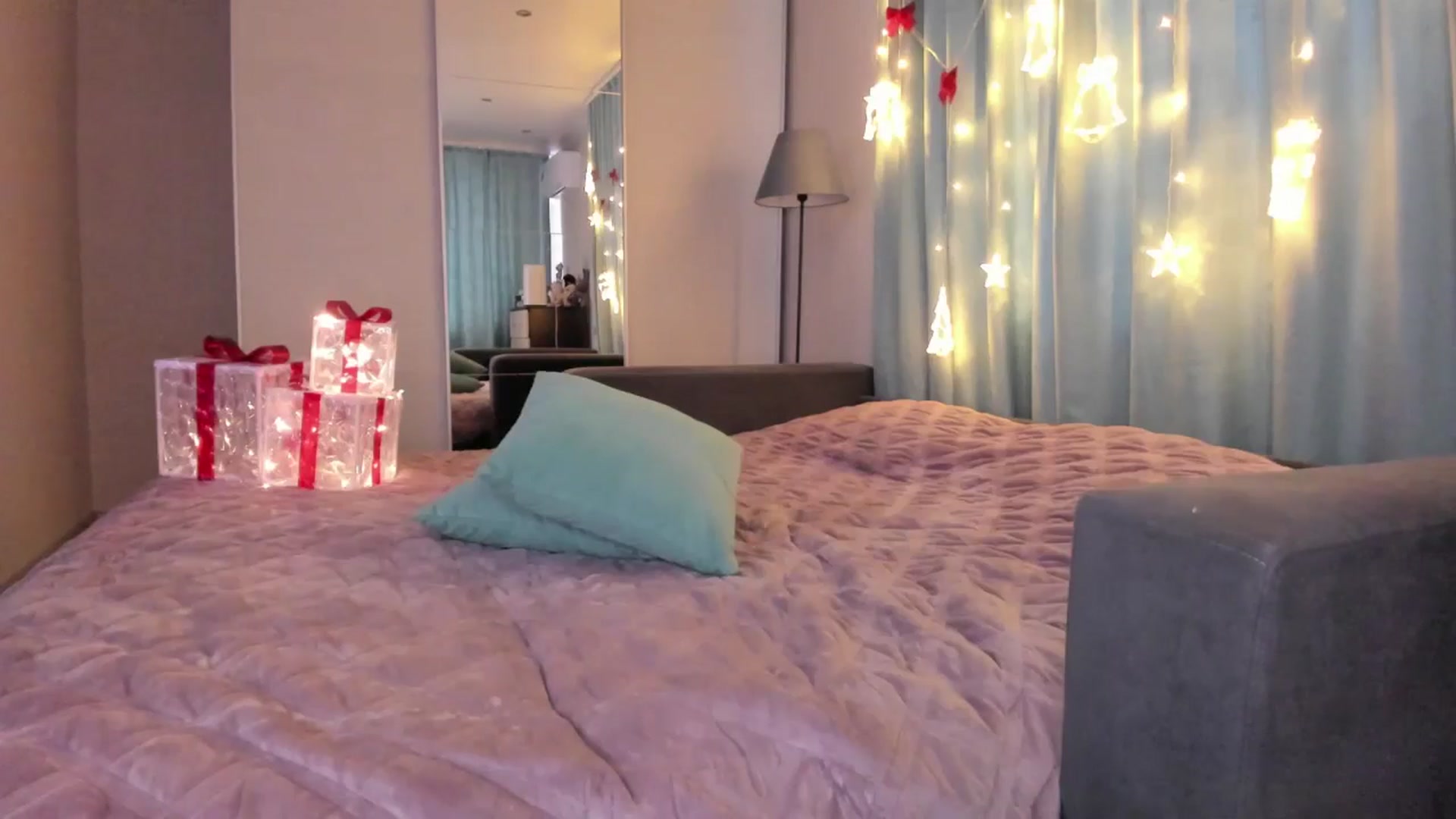 Gallery image thumbnail from Queen__Diana's myfreecams stream on, 12/24/2025, 06:49 image 4 of 20
