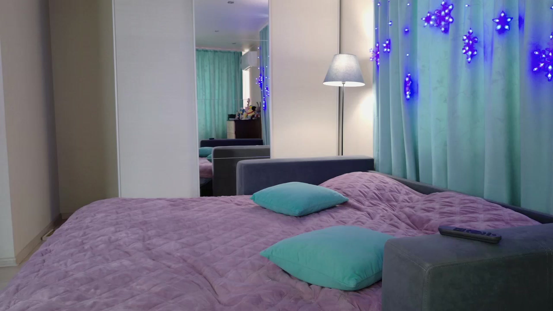 Gallery image thumbnail from Queen__Diana's myfreecams stream on, 03/06/2026, 04:50 image 3 of 20