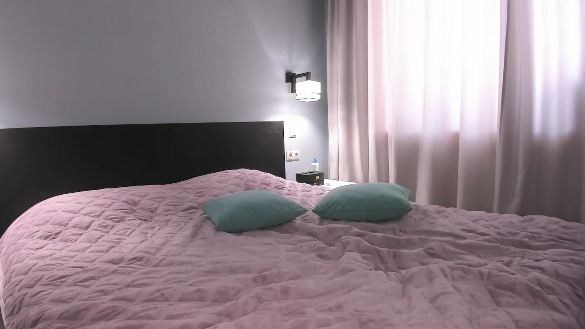 Gallery image thumbnail from Queen__Diana's myfreecams stream on, 03/21/2026, 05:14 image 7 of 20