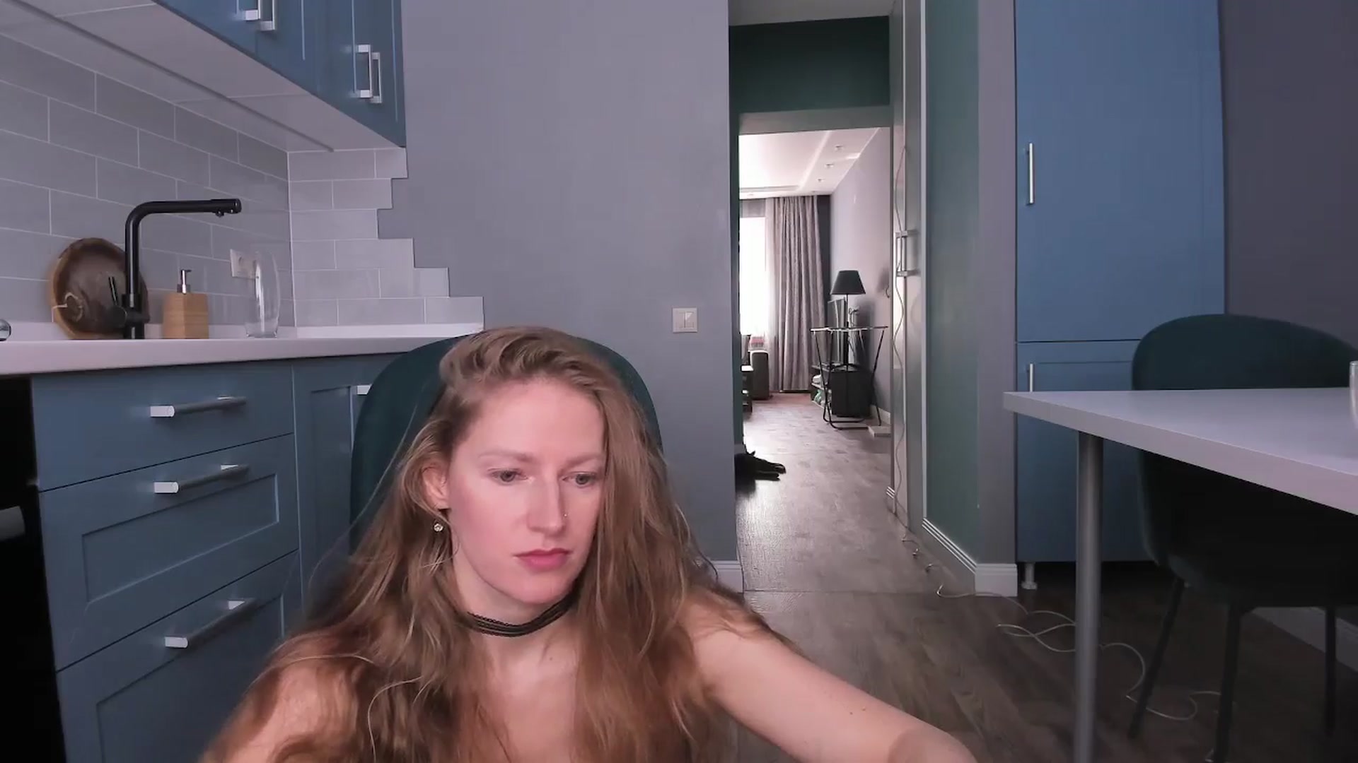 Gallery image thumbnail from Queen__Diana's myfreecams stream on, 03/25/2026, 04:45 image 13 of 20