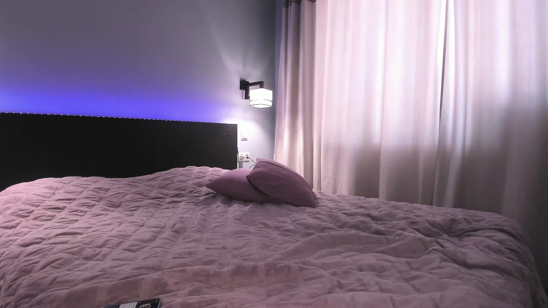 Gallery image thumbnail from Queen__Diana's myfreecams stream on, 04/09/2026, 07:41 image 15 of 20