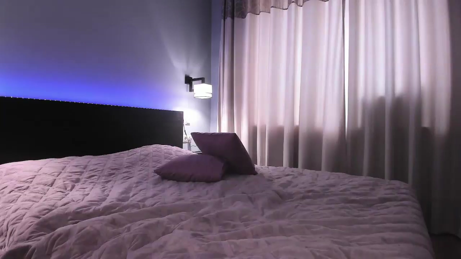 Gallery image thumbnail from Queen__Diana's myfreecams stream on, 05/13/2026, 04:33 image 9 of 20