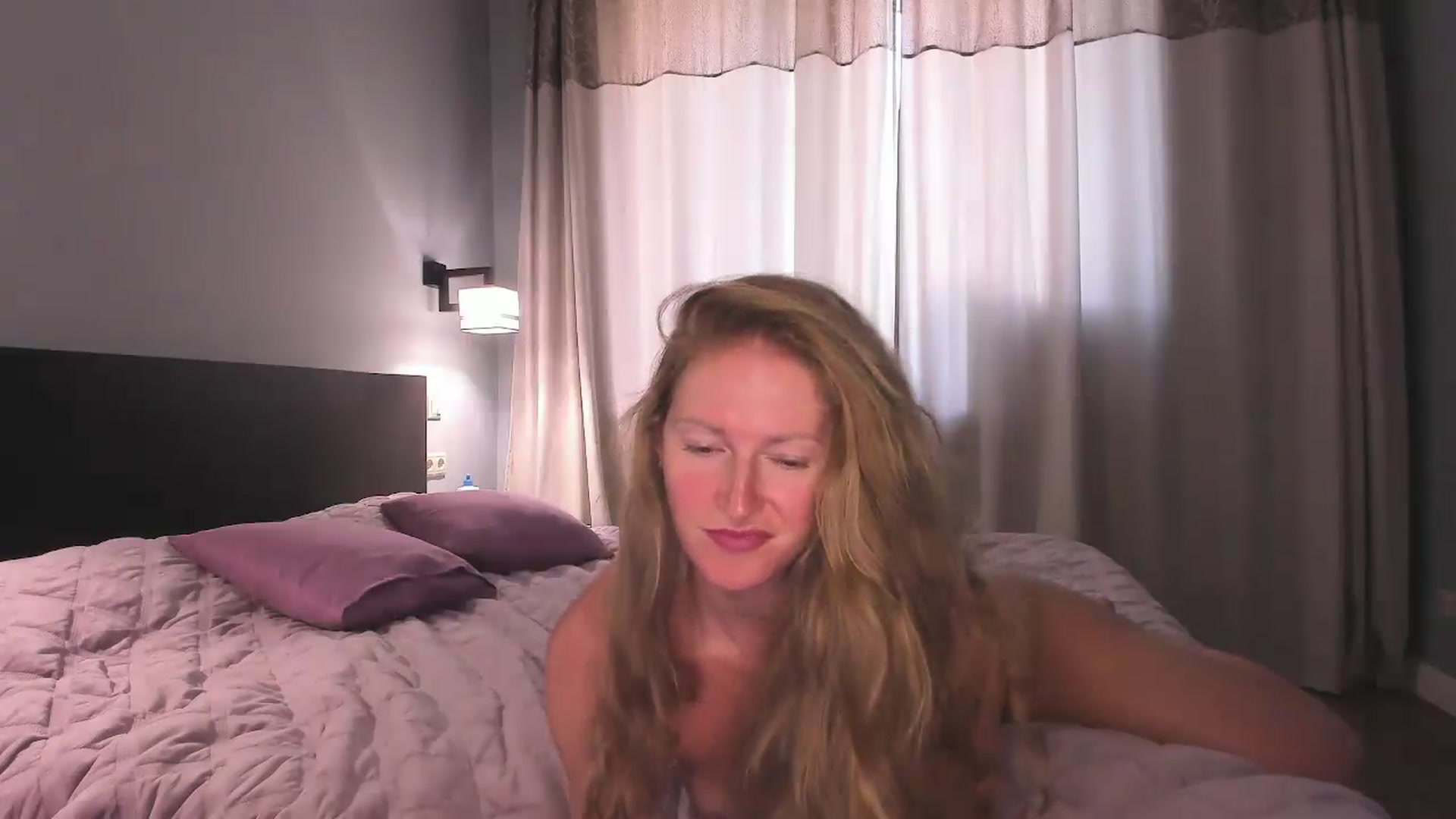 Gallery image thumbnail from Queen__Diana's myfreecams stream on, 06/05/2026, 06:50 image 15 of 20