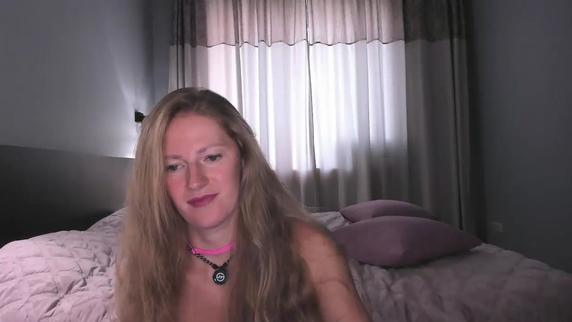 Gallery image thumbnail from Queen__Diana's myfreecams stream on, 08/02/2026, 08:30 image 18 of 20
