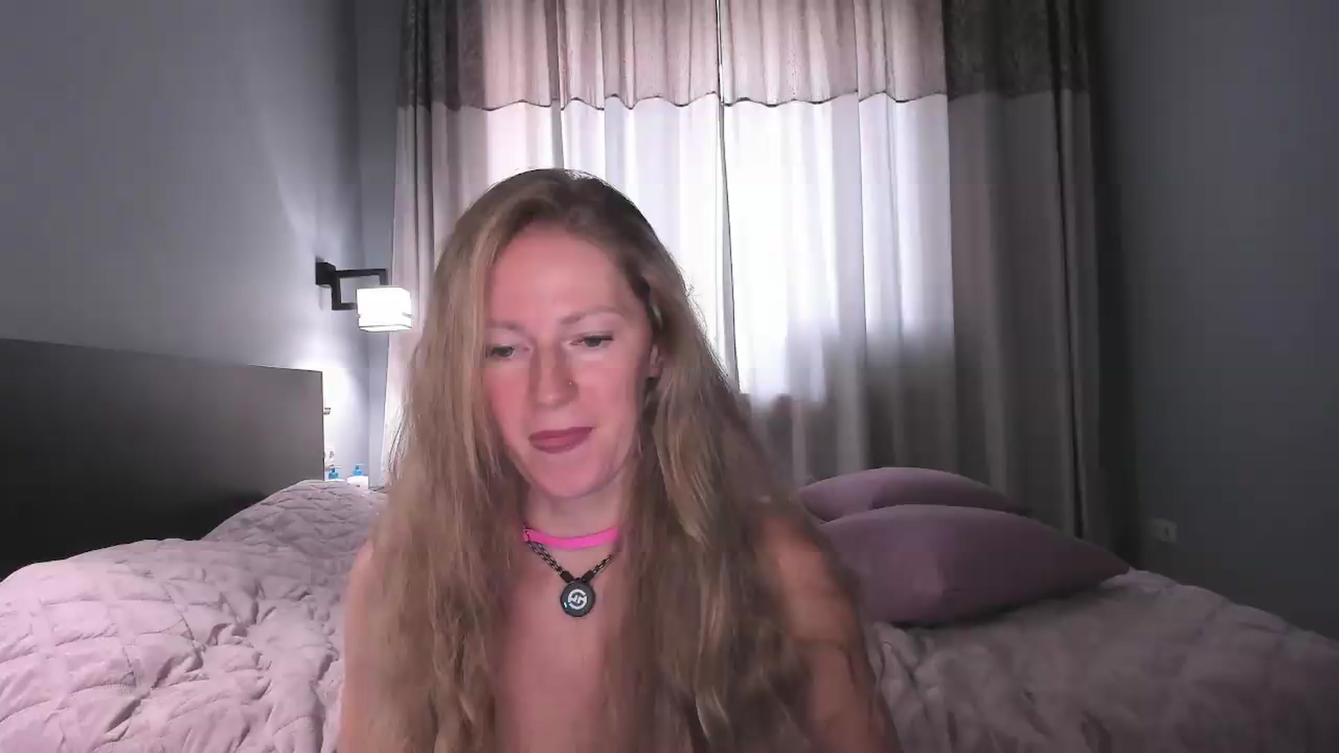 Gallery image thumbnail from Queen__Diana's myfreecams stream on, 08/02/2026, 08:30 image 17 of 20