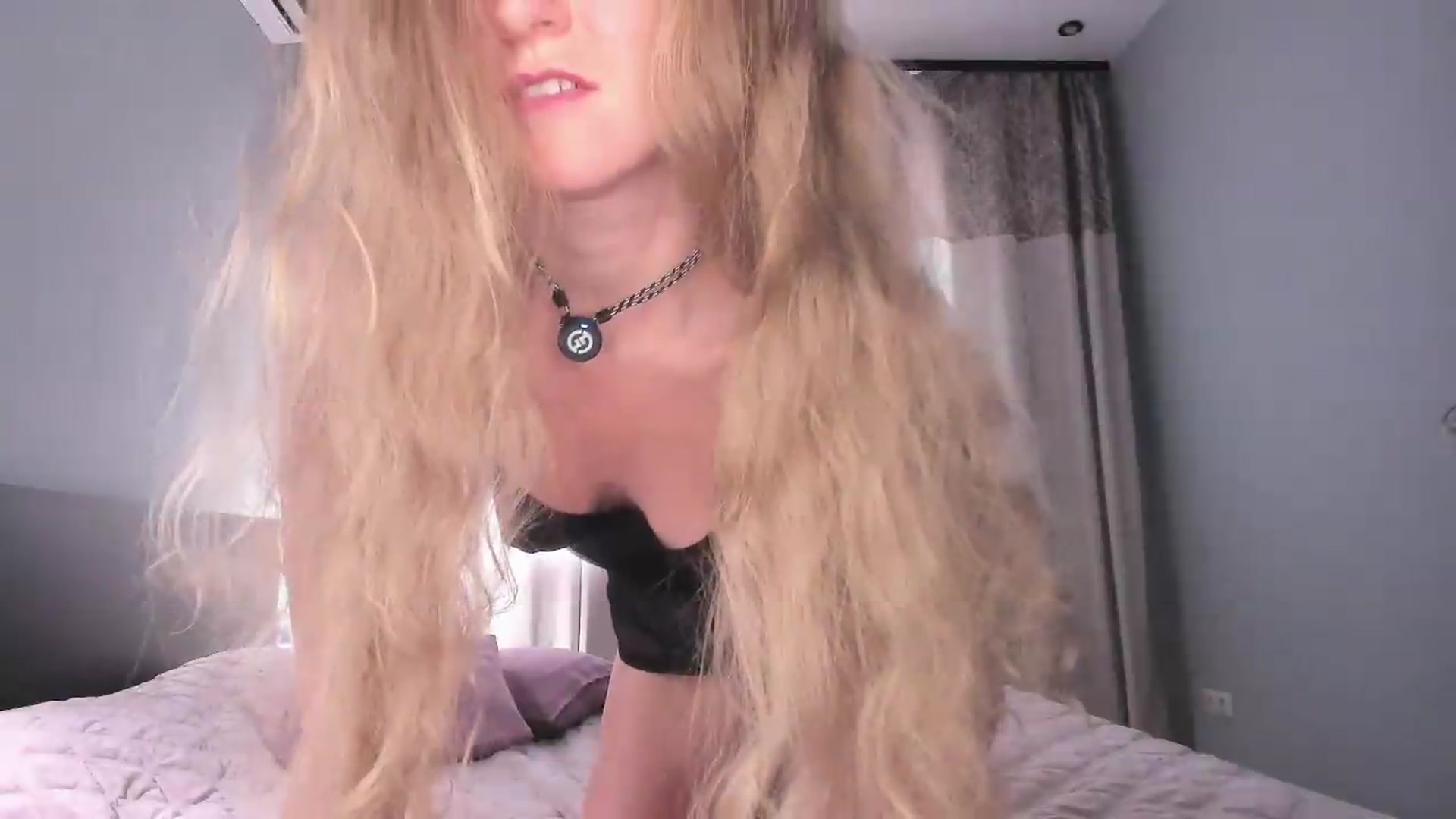 Gallery image thumbnail from Queen__Diana's myfreecams stream on, 08/03/2026, 04:09 image 18 of 20