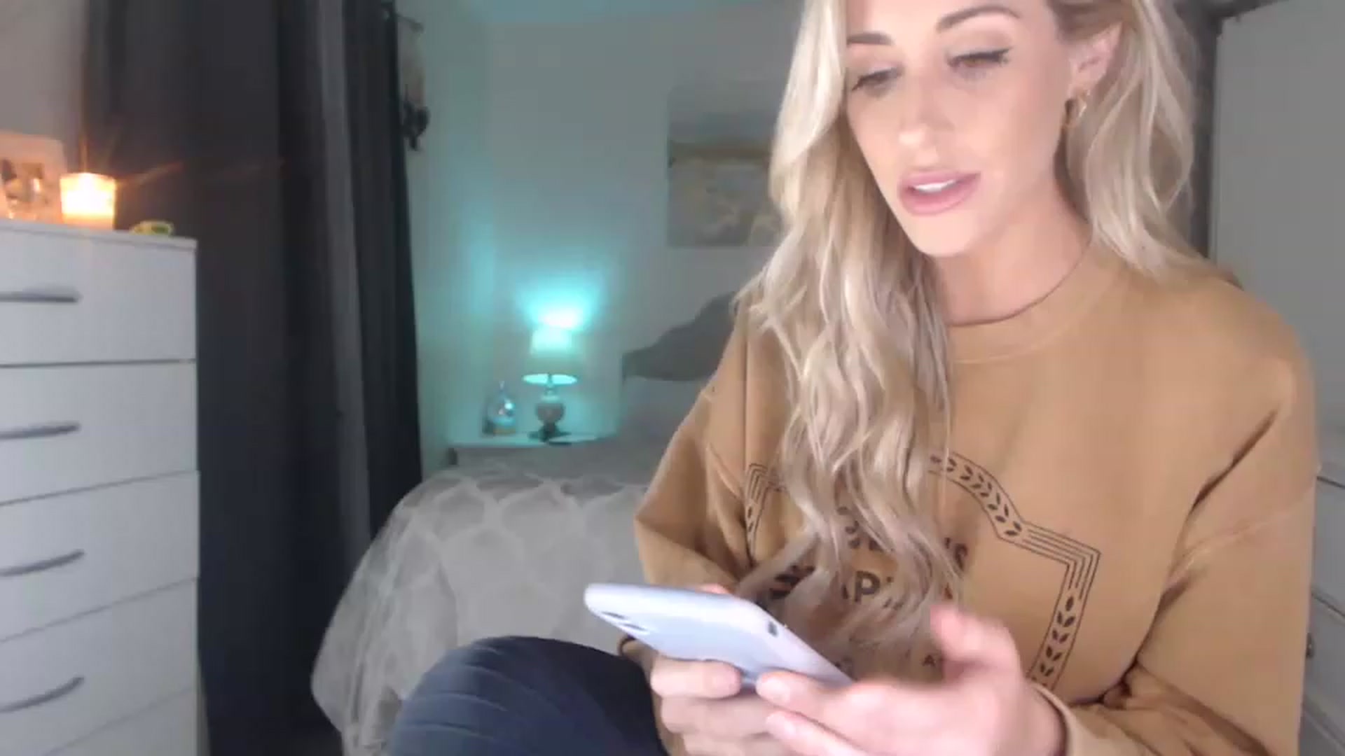 Gallery image thumbnail from Queen_bambii's myfreecams stream on, 11/16/2022, 08:38 image 9 of 20