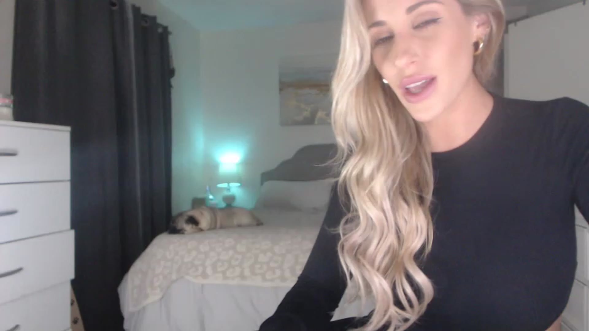 Gallery image thumbnail from Queen_bambii's myfreecams stream on, 11/22/2022, 07:37 image 20 of 20