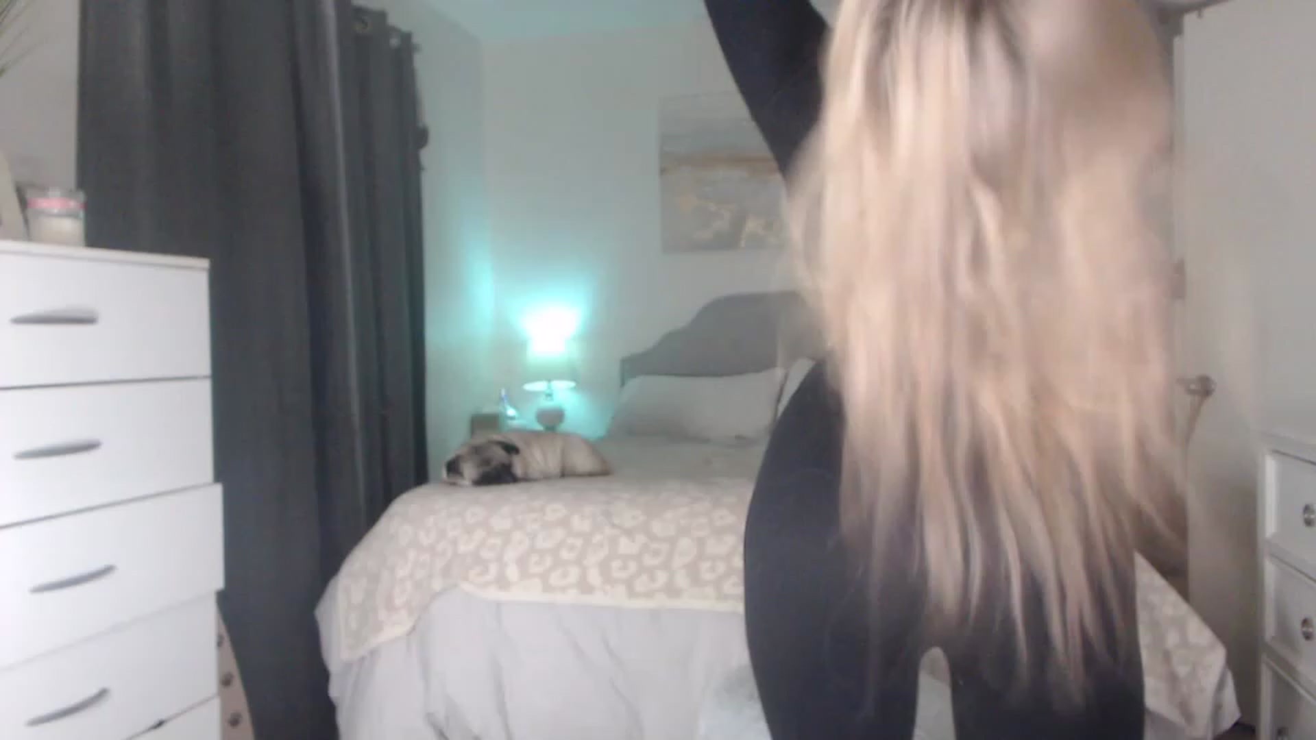 Gallery image thumbnail from Queen_bambii's myfreecams stream on, 11/22/2022, 07:37 image 10 of 20