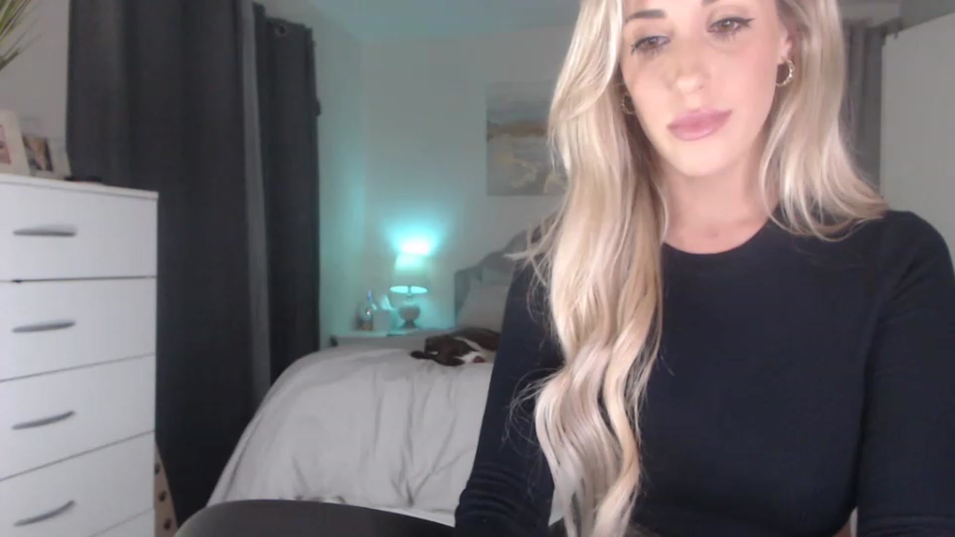 Gallery image thumbnail from Queen_bambii's myfreecams stream on, 12/03/2022, 07:00 image 4 of 20