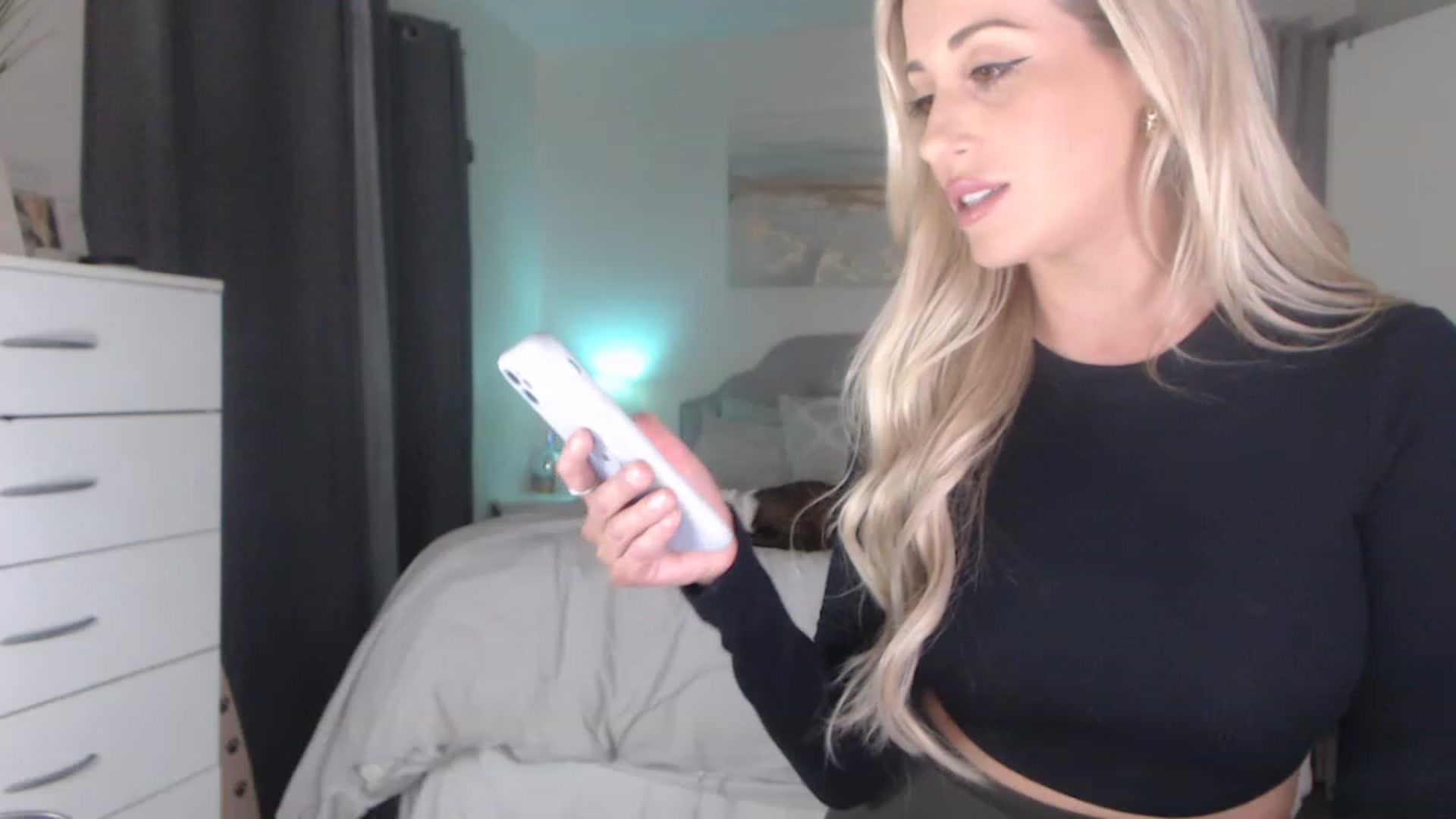 Gallery image thumbnail from Queen_bambii's myfreecams stream on, 12/03/2022, 07:00 image 2 of 20