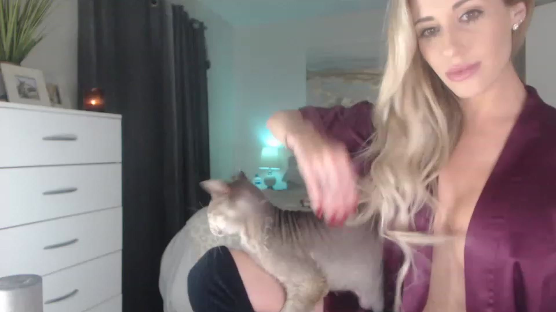 Gallery image thumbnail from Queen_bambii's myfreecams stream on, 12/07/2022, 08:38 image 16 of 20