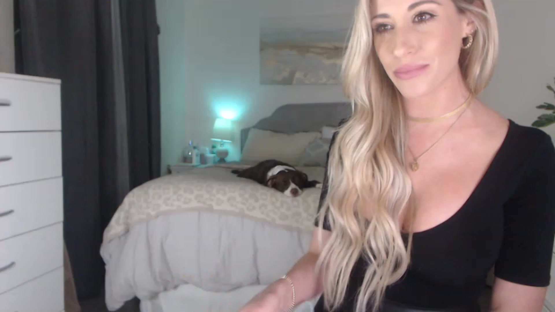 Gallery image thumbnail from Queen_bambii's myfreecams stream on, 12/09/2022, 07:13 image 9 of 20