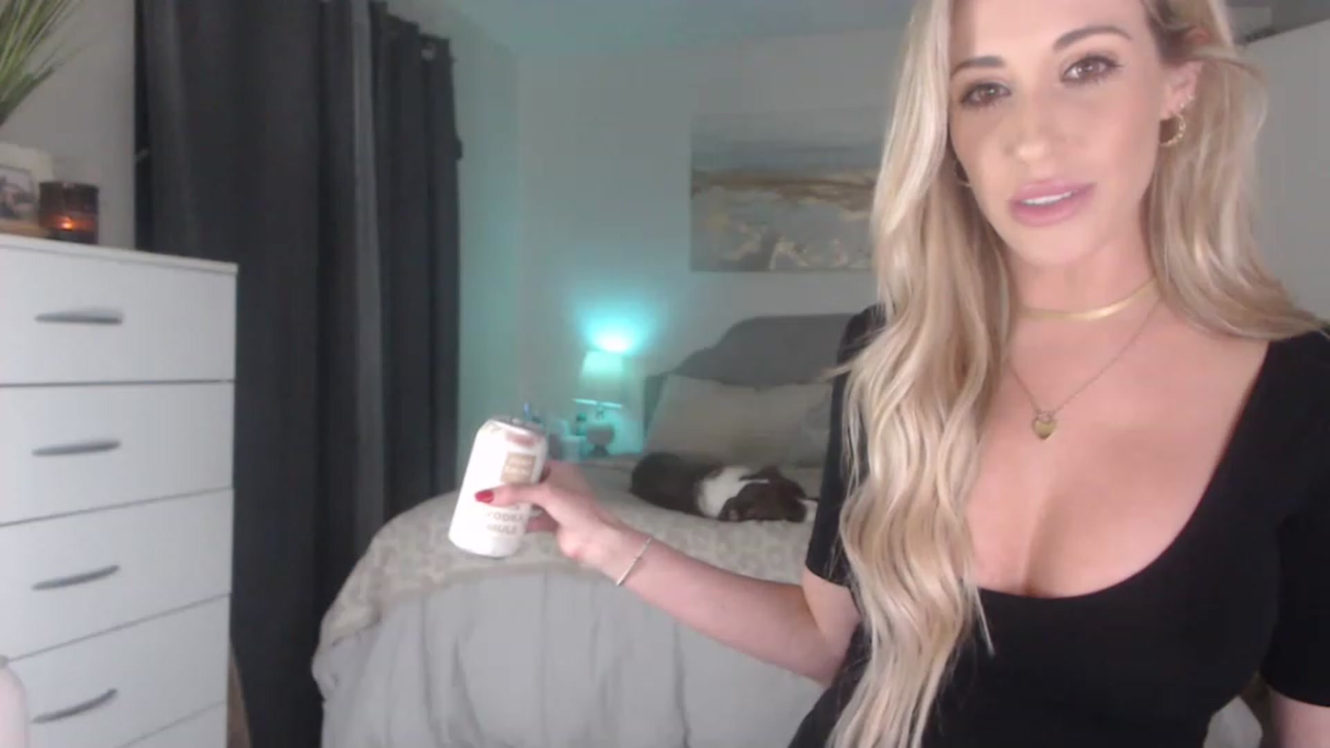 Gallery image thumbnail from Queen_bambii's myfreecams stream on, 12/09/2022, 07:13 image 11 of 20