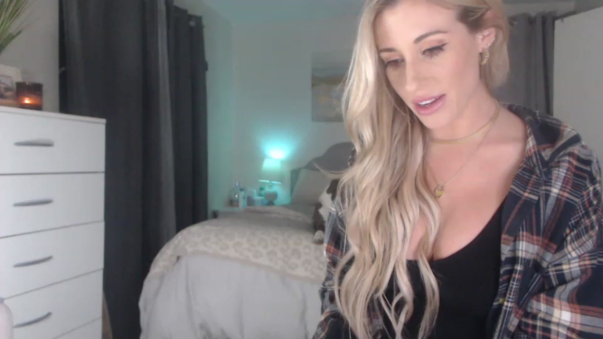 Gallery image thumbnail from Queen_bambii's myfreecams stream on, 12/09/2022, 07:53 image 2 of 20