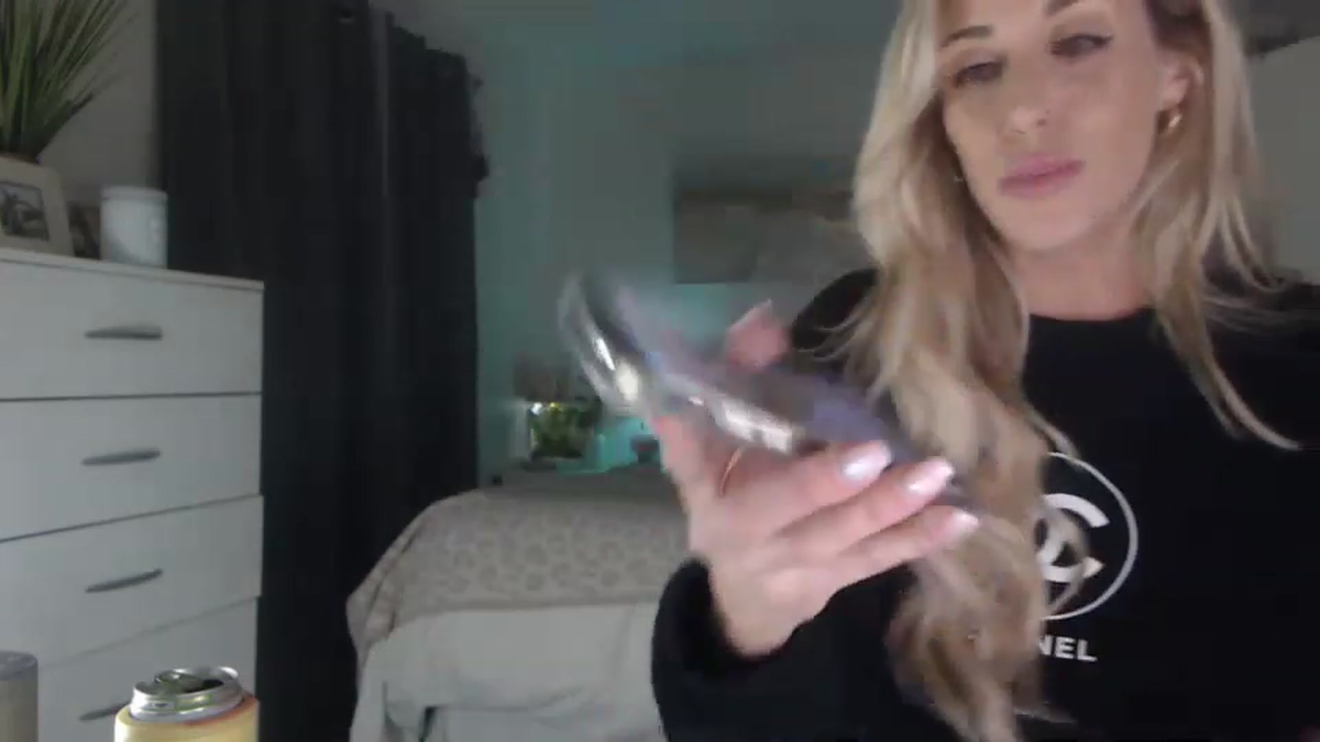 Gallery image thumbnail from Queen_bambii's myfreecams stream on, 01/23/2023, 08:24 image 13 of 20