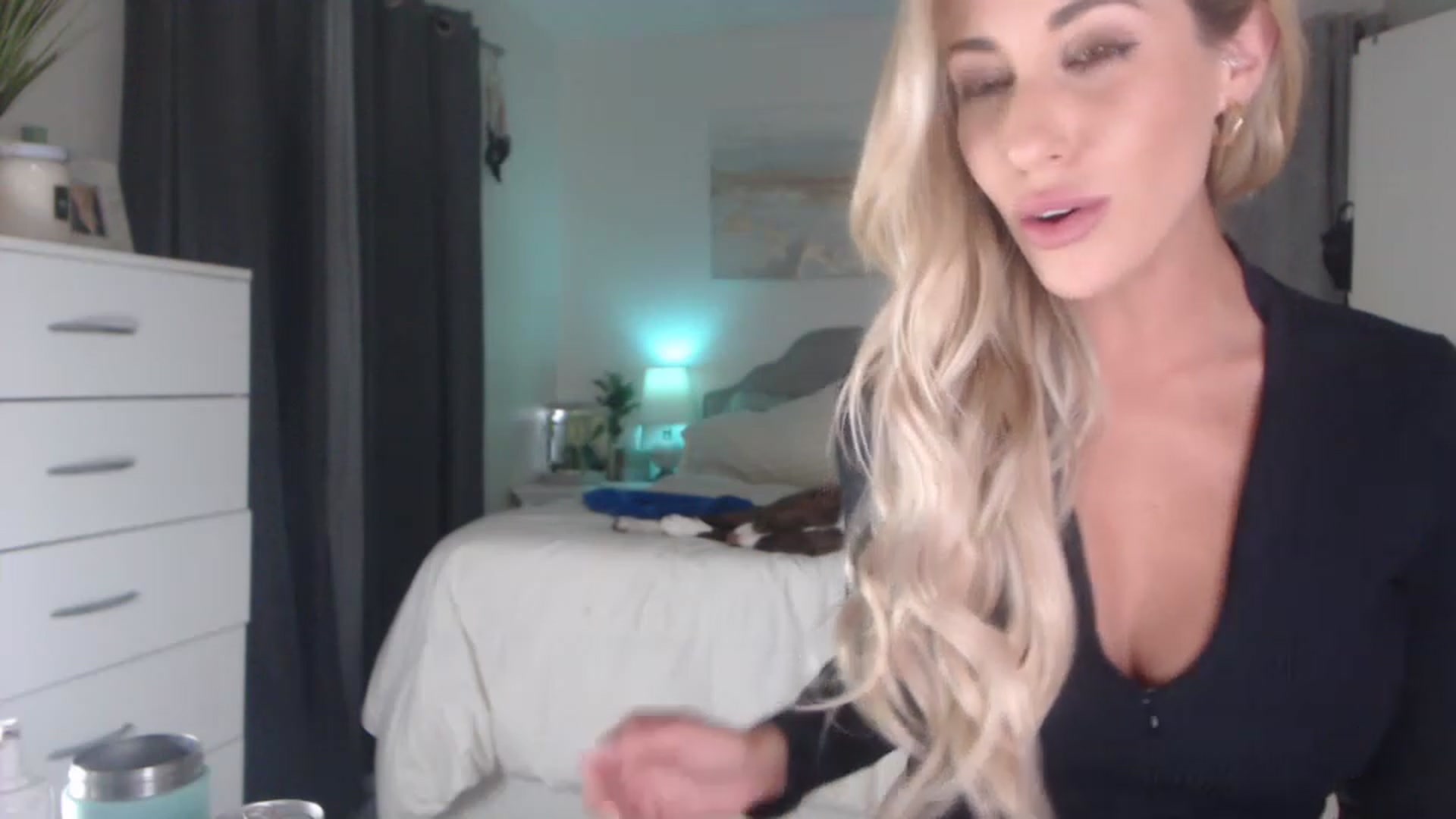Gallery image thumbnail from Queen_bambii's myfreecams stream on, 02/06/2023, 09:01 image 18 of 20