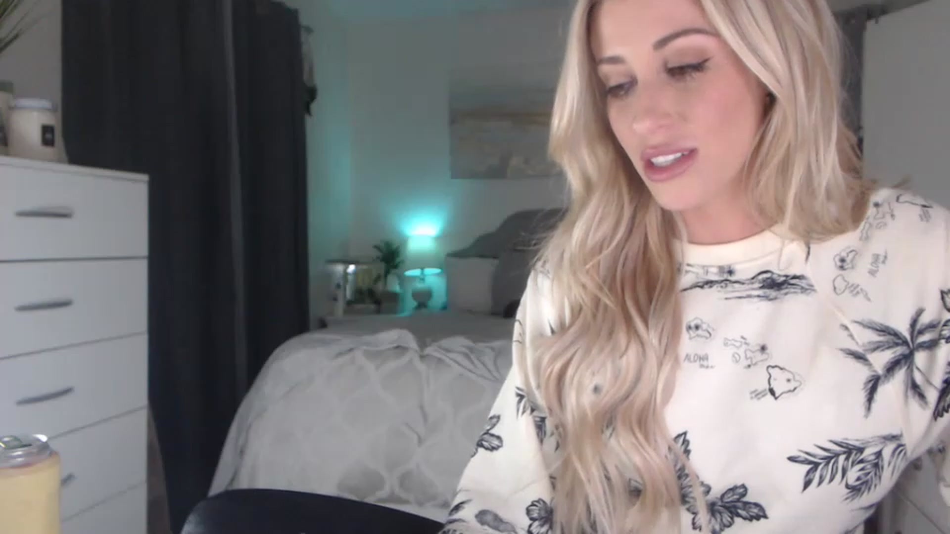 Gallery image thumbnail from Queen_bambii's myfreecams stream on, 02/09/2023, 07:43 image 10 of 20