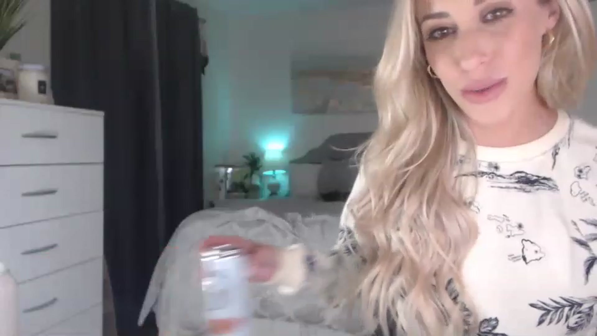 Gallery image thumbnail from Queen_bambii's myfreecams stream on, 02/09/2023, 07:43 image 20 of 20