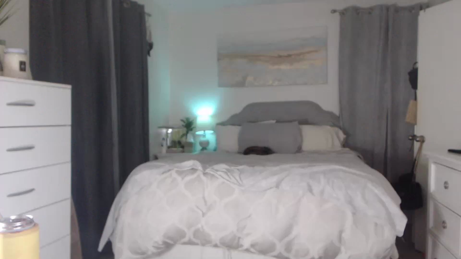 Gallery image thumbnail from Queen_bambii's myfreecams stream on, 02/09/2023, 07:43 image 11 of 20