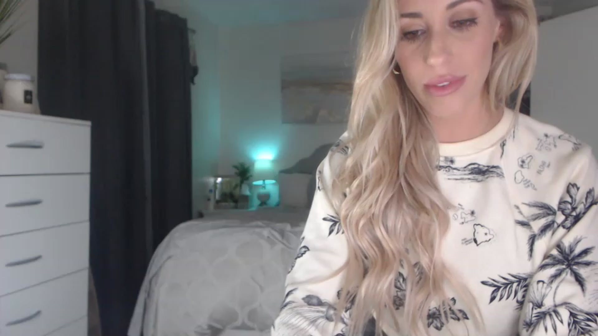 Gallery image thumbnail from Queen_bambii's myfreecams stream on, 02/09/2023, 08:47 image 15 of 20