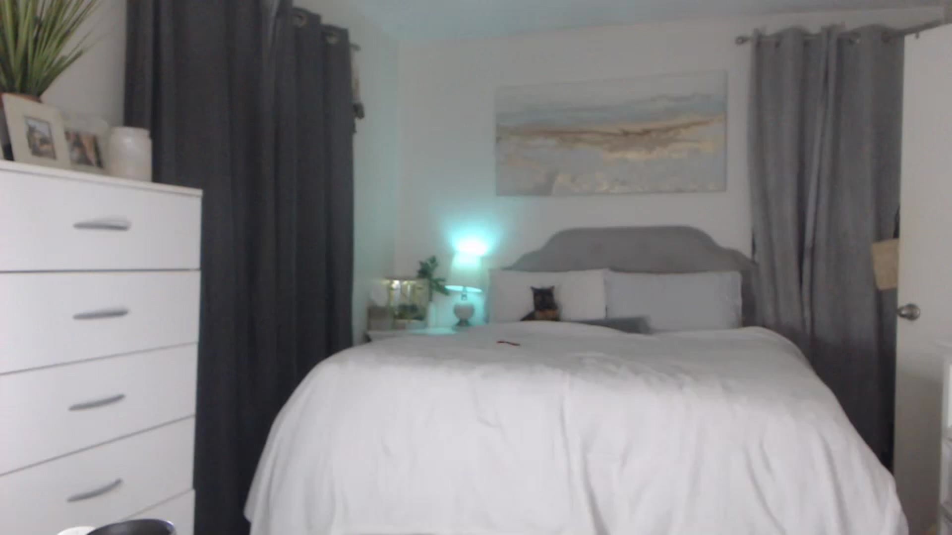 Gallery image thumbnail from Queen_bambii's myfreecams stream on, 03/16/2023, 07:50 image 10 of 20