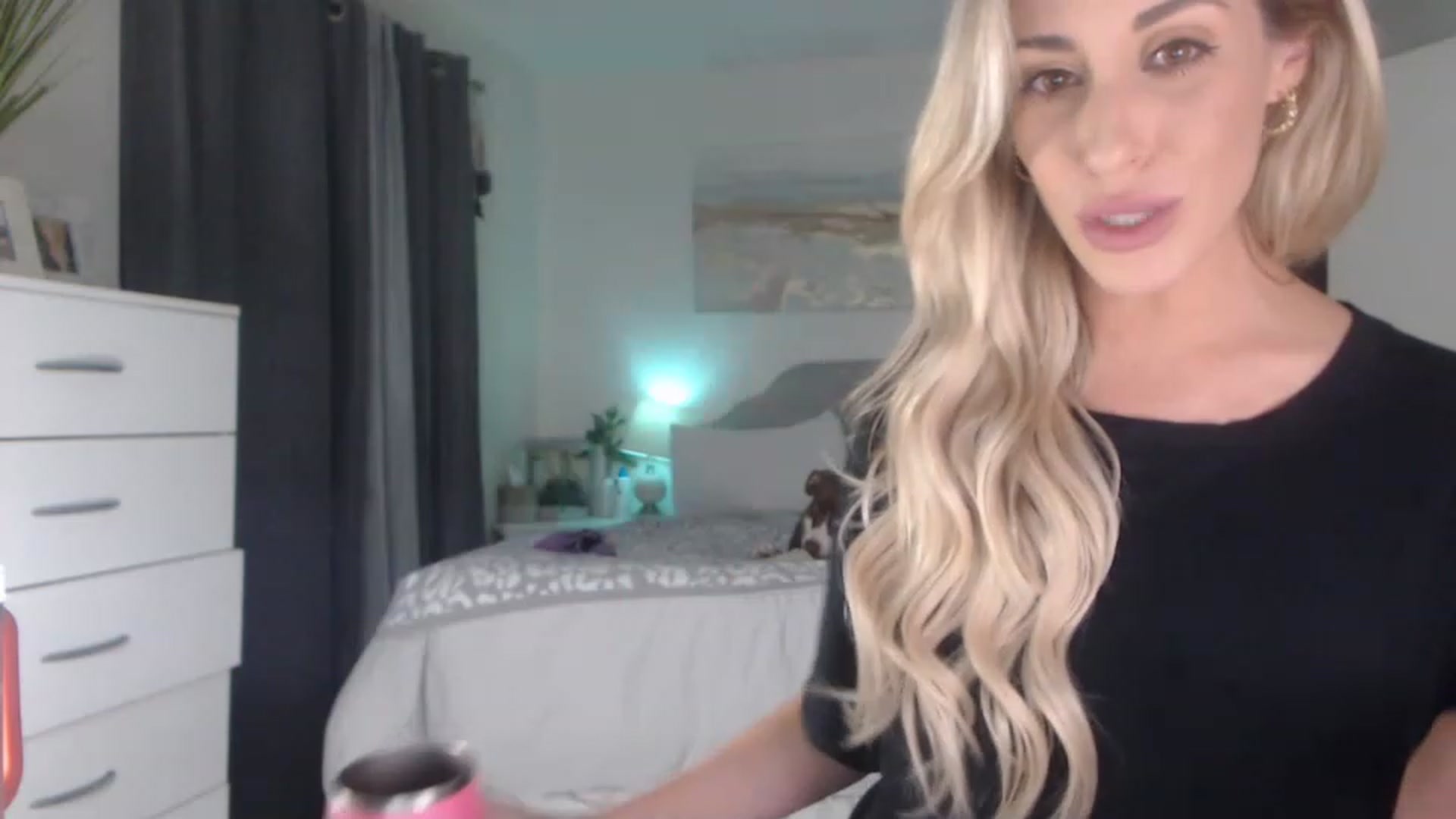 Gallery image thumbnail from Queen_bambii's myfreecams stream on, 04/12/2023, 07:16 image 6 of 20