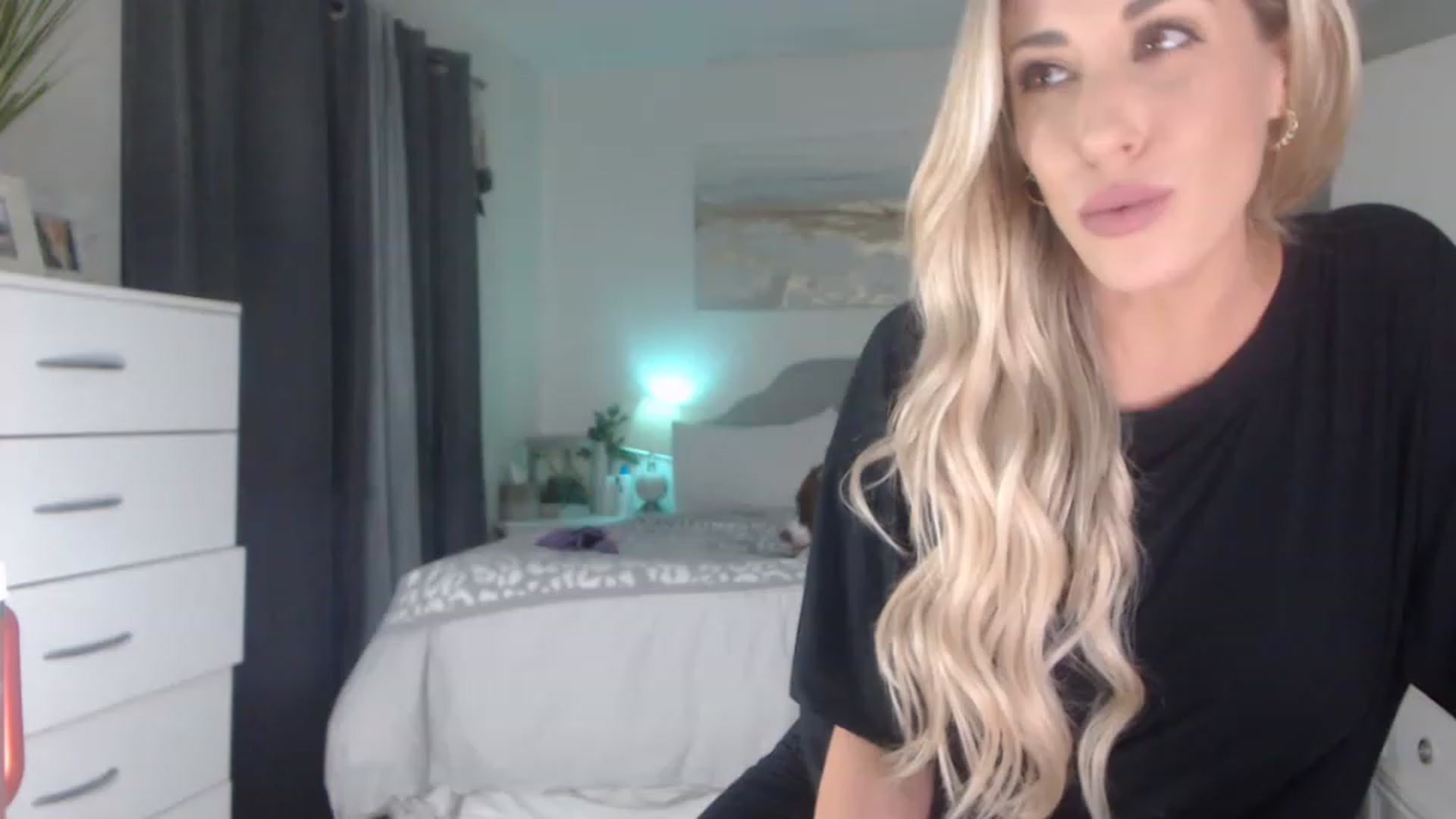 Gallery image thumbnail from Queen_bambii's myfreecams stream on, 04/12/2023, 07:16 image 3 of 20