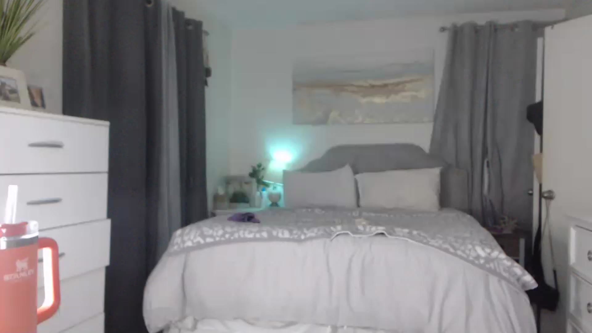 Gallery image thumbnail from Queen_bambii's myfreecams stream on, 04/12/2023, 07:16 image 18 of 20