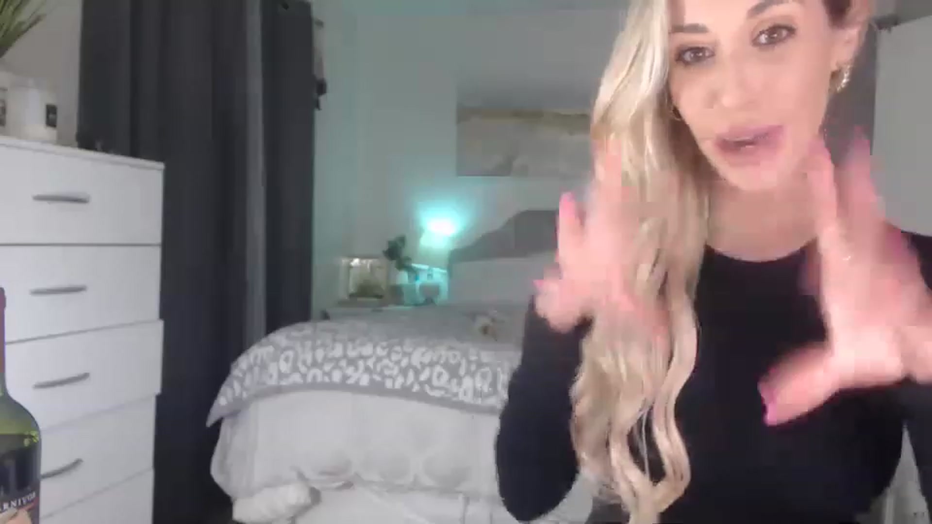 Gallery image thumbnail from Queen_bambii's myfreecams stream on, 04/14/2023, 05:41 image 9 of 20
