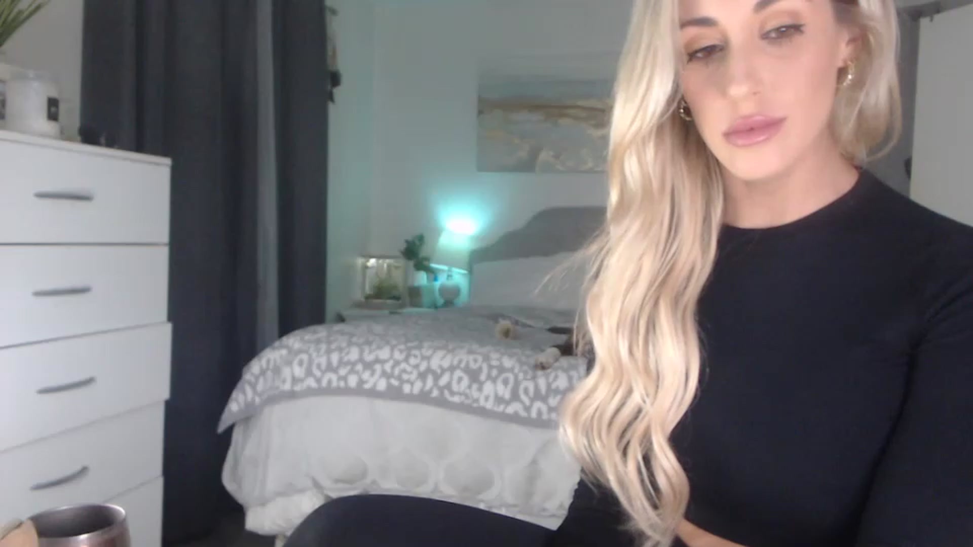 Gallery image thumbnail from Queen_bambii's myfreecams stream on, 04/14/2023, 05:41 image 3 of 20