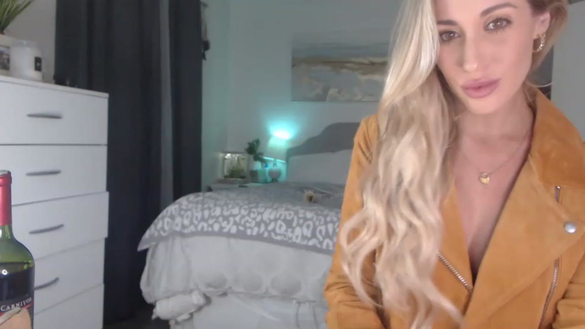 Gallery image thumbnail from Queen_bambii's myfreecams stream on, 04/14/2023, 05:41 image 19 of 20